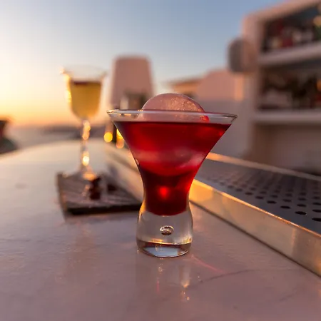 Athina Luxury 4*