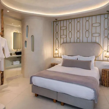 Athina Luxury Fira (Santorini)