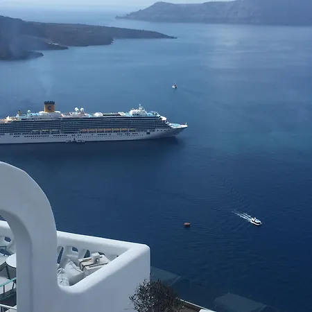 Athina Luxury Fira (Santorini)