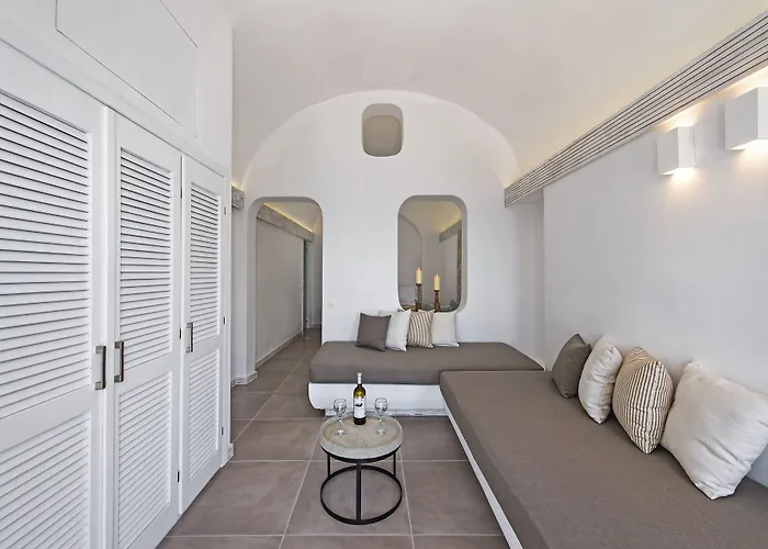 Athina Luxury 4* Fira (Santorini)