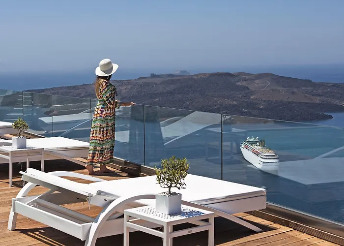 Athina Luxury Hotel 4*