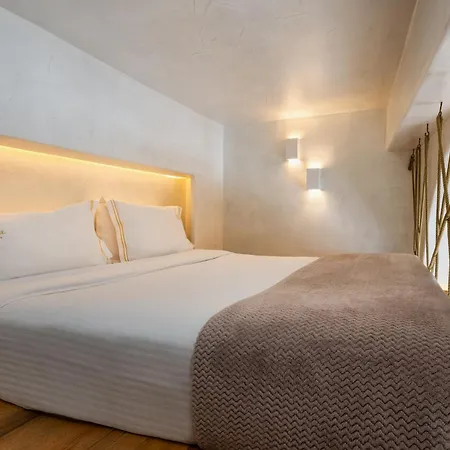 Athina Luxury Тира