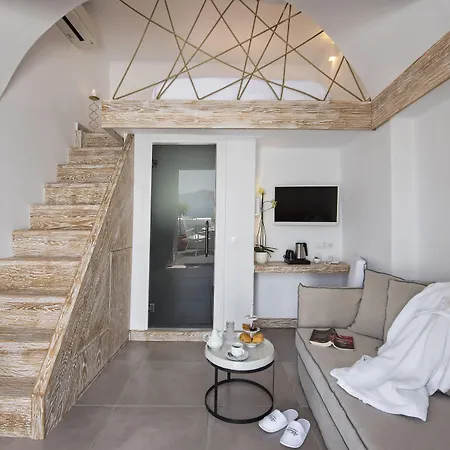 Athina Luxury 4* Fira (Santorini)