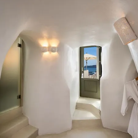 Athina Luxury 4*
