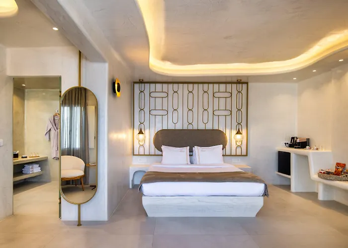 Athina Luxury Hotel 4*