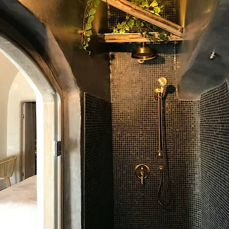 Athina Luxury Hotel 4*