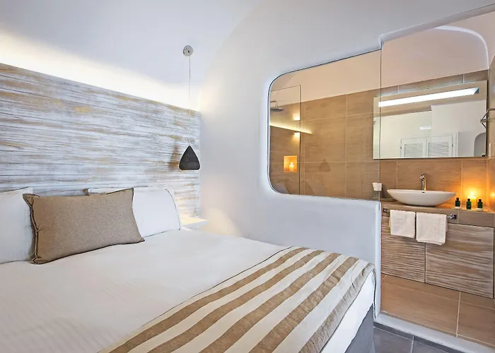 Athina Luxury 4* Fira (Santorini)