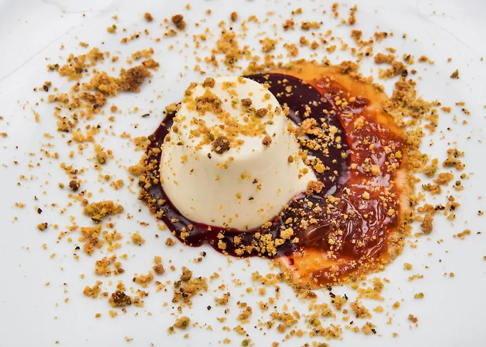 Athina Luxury Fira (Santorini)