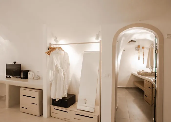 Hotel Athina Luxury Fira (Santorini)