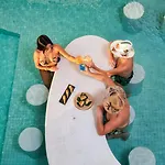 Athina Luxury Otel 4*