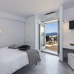 Athina Luxury Fira (Santorini)